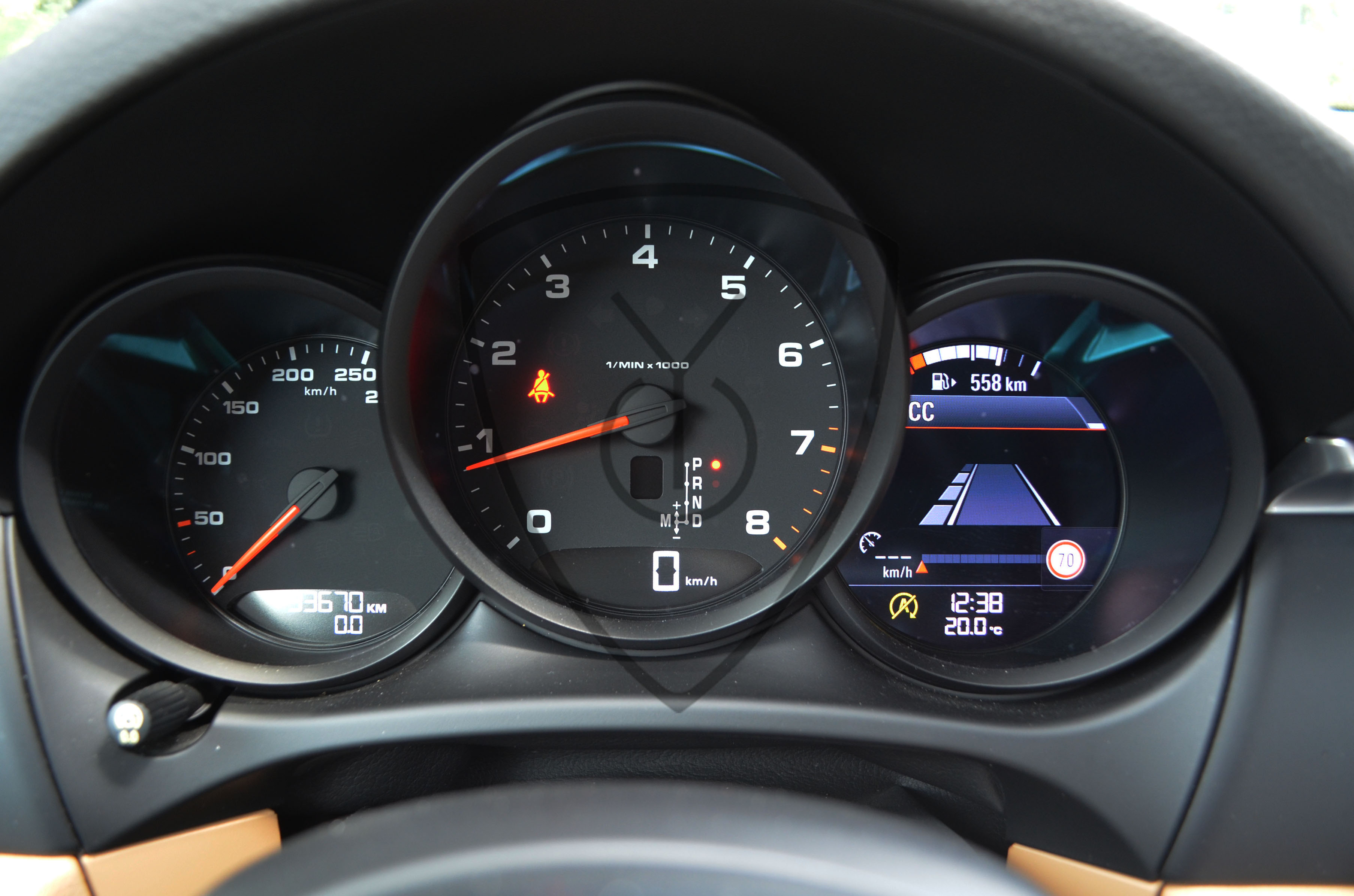 PORSCHE MACAN TURBO PDK — image 3